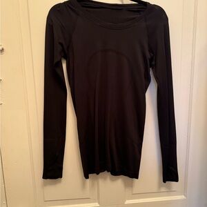 Lululemon top